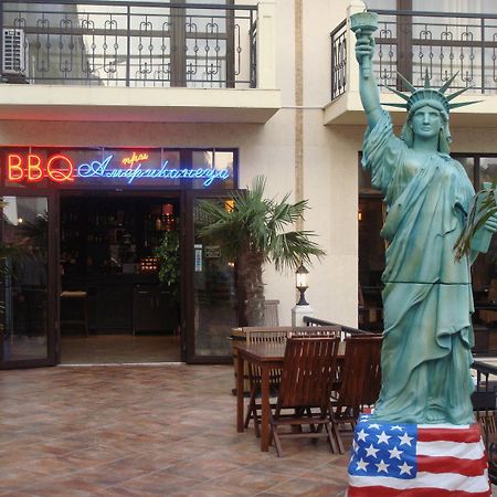 At The American'S Hotel Ahyolu Dış mekan fotoğraf
