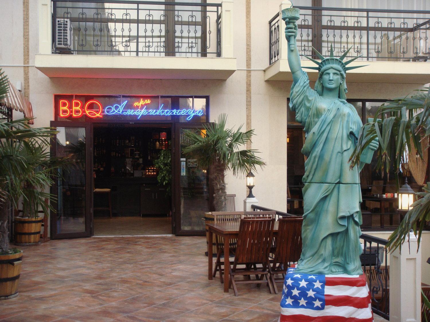 At The American'S Hotel Ahyolu Dış mekan fotoğraf
